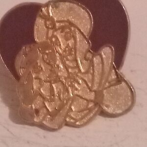 2002 Aladdin and Jasmine  Heart DISNEY Pin Trading